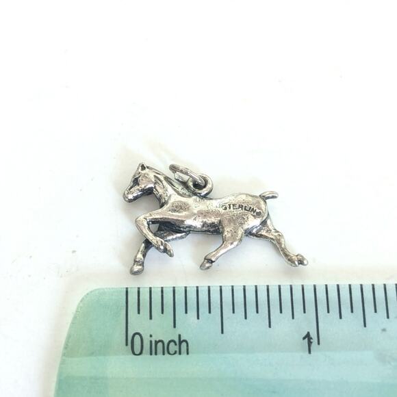Vintage Estate Sterling Silver Galloping Stallion Show Horse Small Pendant Charm - Picture 3 of 3